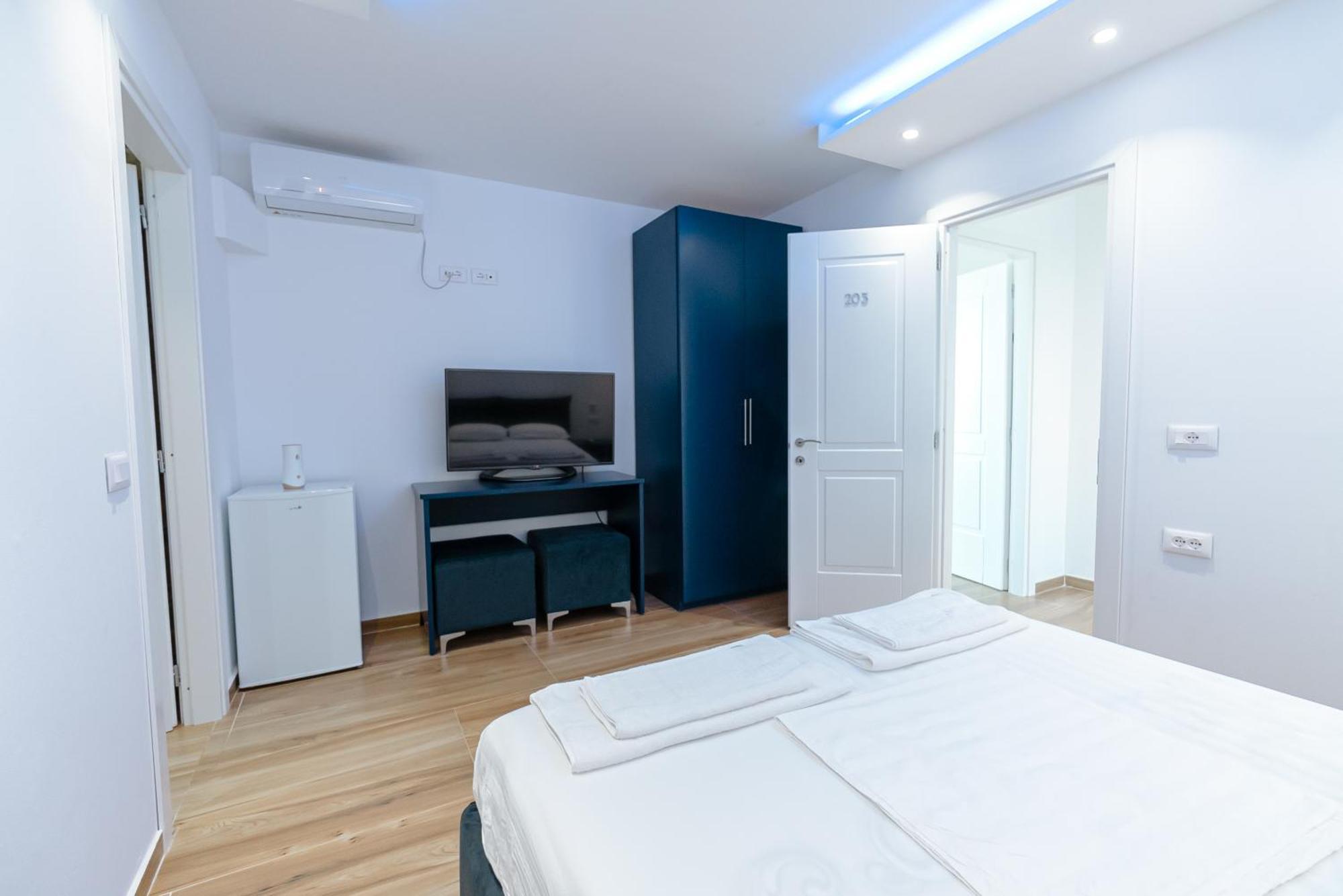 Kotarja Apartments Dhermi Exterior photo
